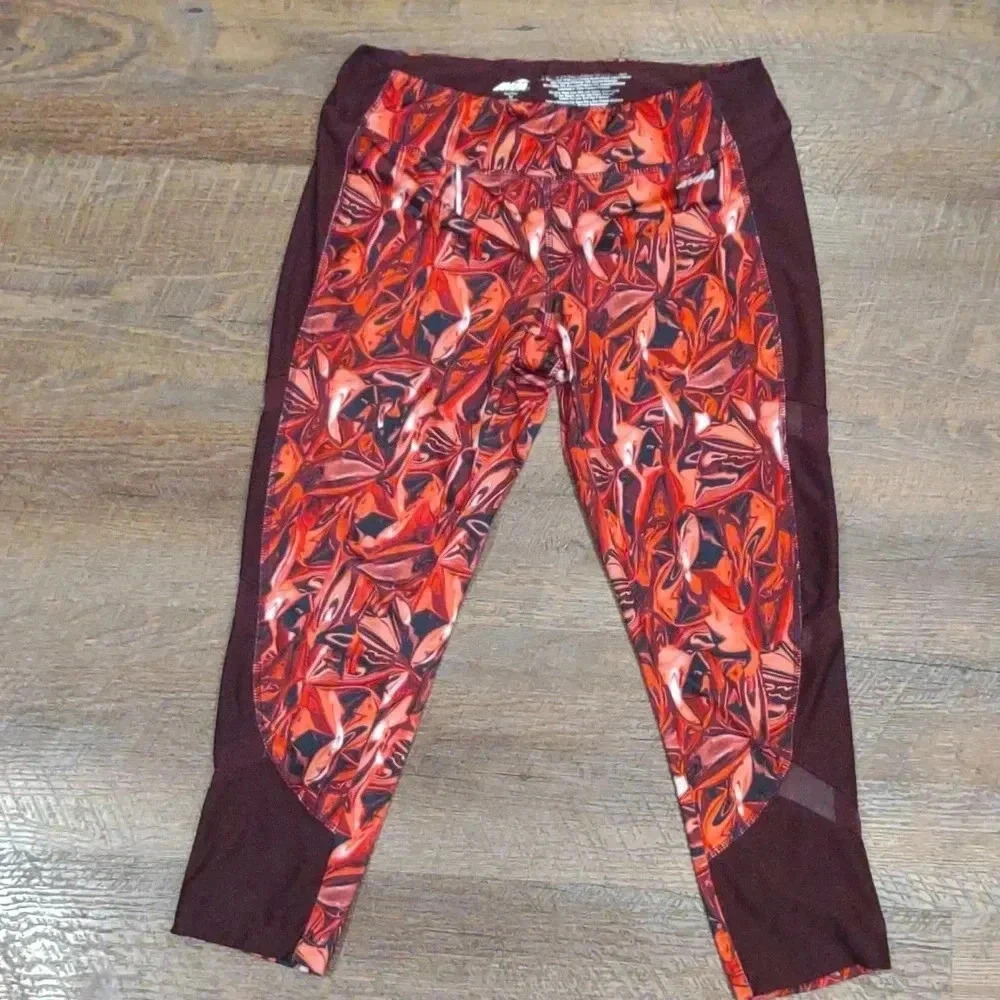 Avia women's medium‎ red maroon calf length leggings